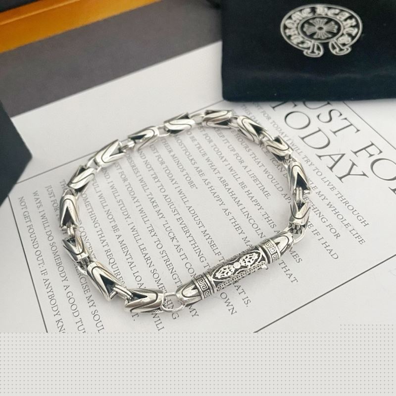 Ch**me He**ts bracelets